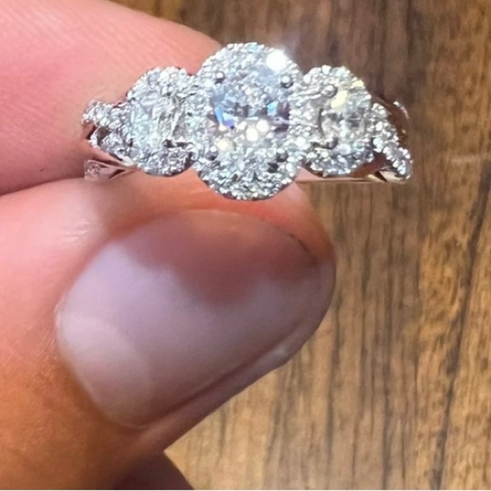 14K Vera Wang 1ctw Diamond Ring 💍💕🌹